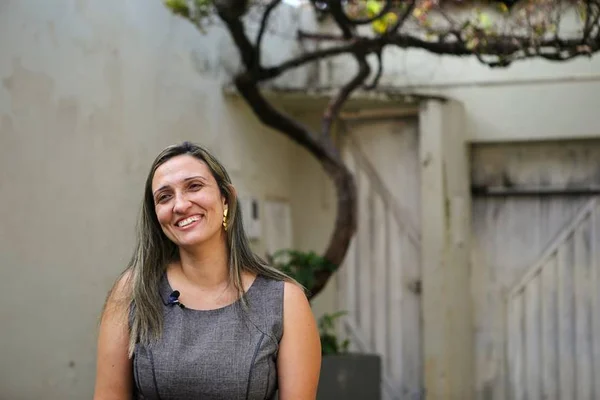 Servidora se propõe a dar nova chance a dependentes químicos