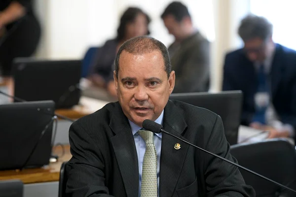 Ex-senador Vicentinho Alves, pai do deputado federal Vicentinho Júnior