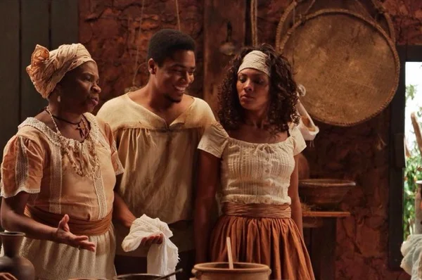 Record reconhece que adiou estreia de “Escrava Mãe” por causa da Globo