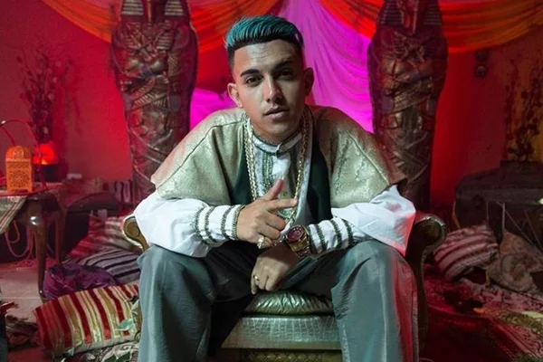 MC Fioti no clipe de Bum Bum Tan Tan