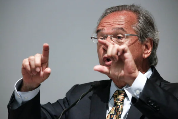 Paulo Guedes cobra do BC solução para inflação: “É o gato que caça esse rato”