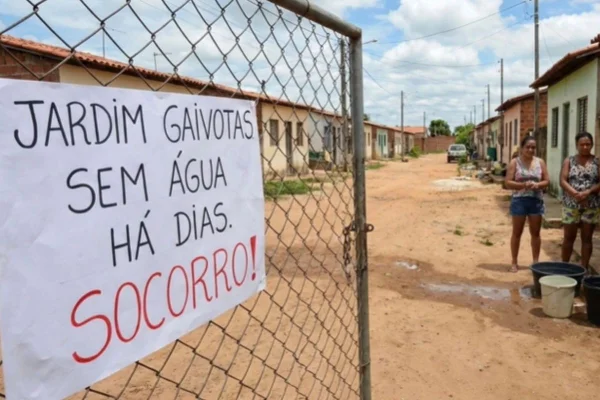 Após tempestade com ventos de 96 km/h, moradores do Jardim das Gaivotas, na zona sul, relatam problema antigo com falta de água - Metrópoles
