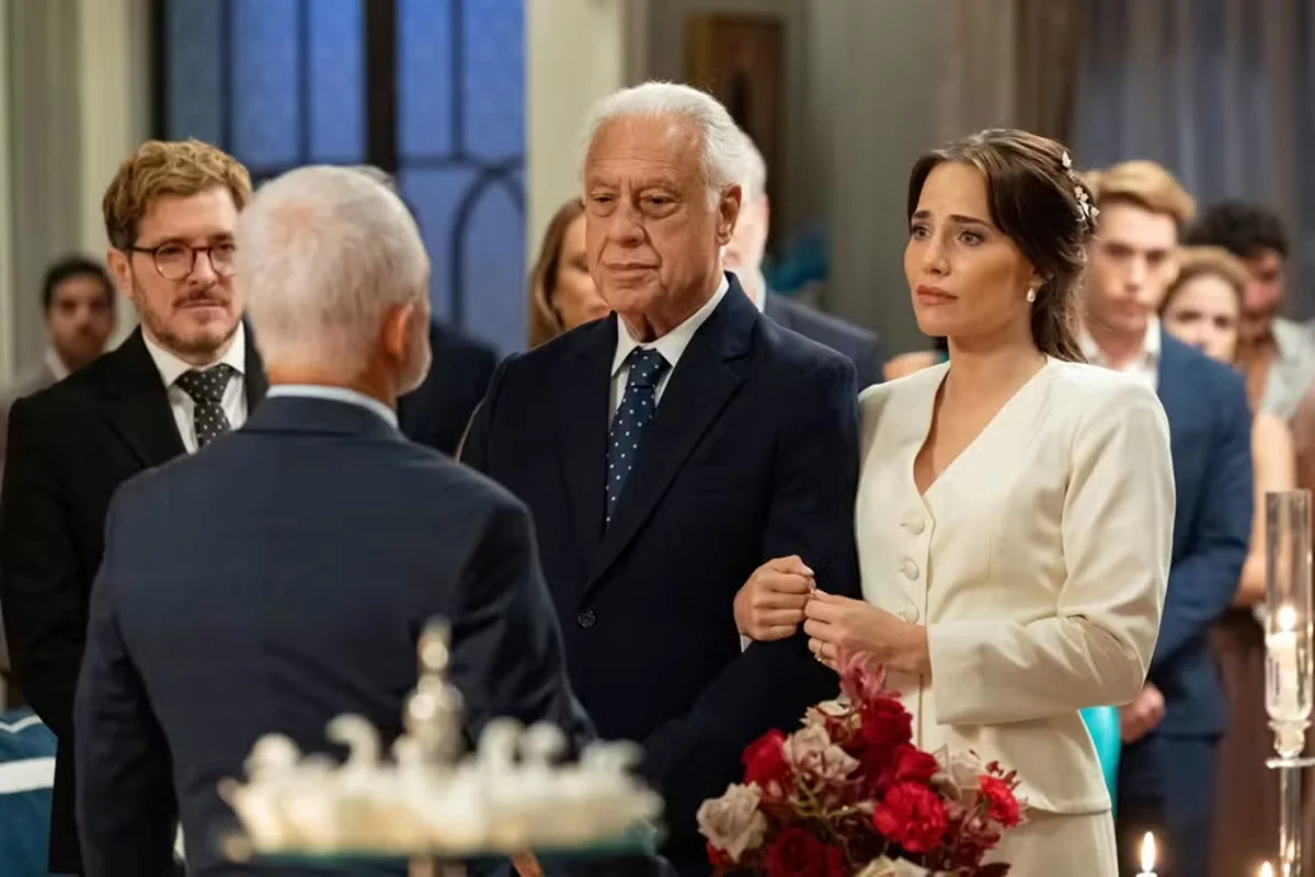 Quem Ama Cuida: morte de Arthur transforma Adriana em suspeita Quem Ama Cuida: morte de Arthur transforma Adriana em suspeita