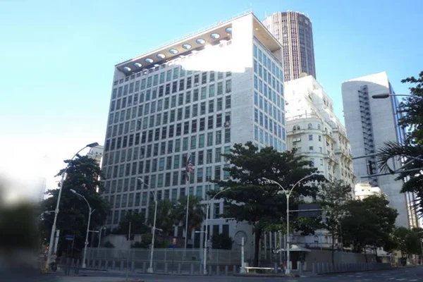 Foto colorida do consulado dos Estados Unidos no Rio de Janeiro - Metrópoles