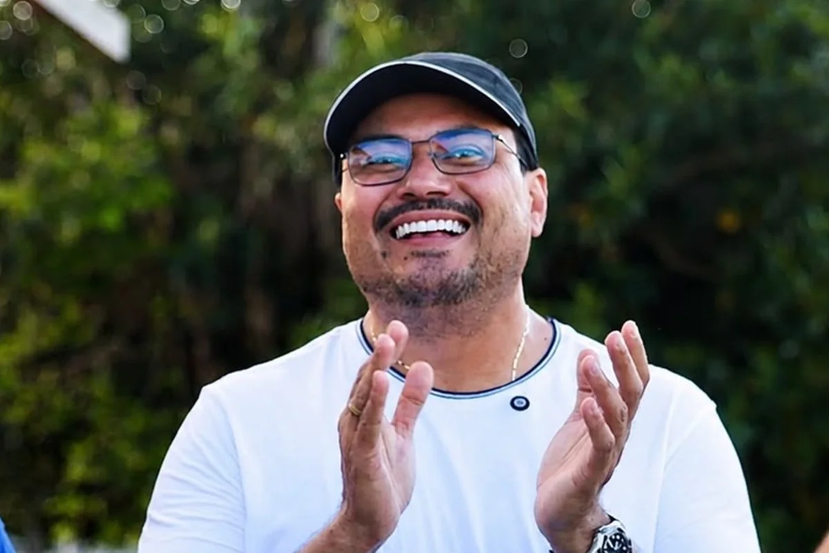 Quem é José Thomé Neto, prefeito que agarrou Manu Bahtidão durante show - imagem 1 Quem é José Thomé Neto, prefeito que agarrou Manu Bahtidão durante show - imagem 1