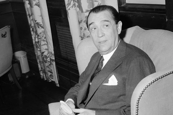 Imagem preto e branco do ex-presidente Juscelino Kubitschek - Metrópoles