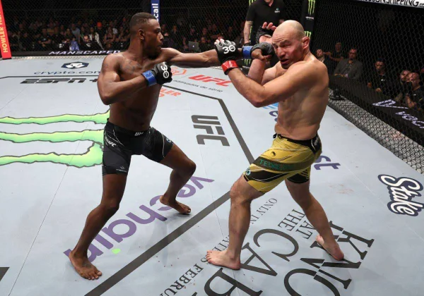Glover Teixeira é derrotado no UFC 283 e anuncia aposentadoria do MMA