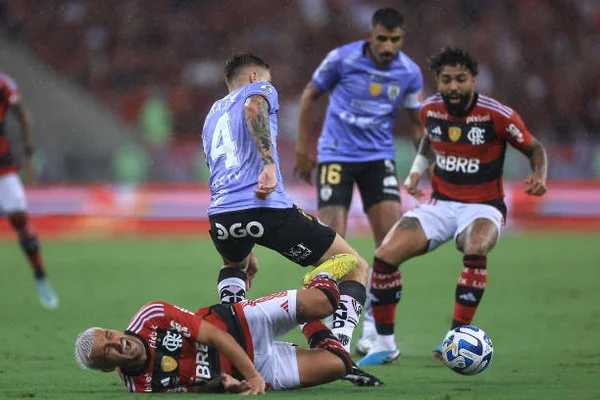 Perder, perder, perder; uma vez Flamengo…