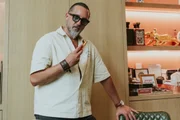 Yakir Levi estava sozinho quando caiu do 28º andar
