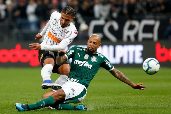 Felipe Melo critica protesto da torcida: “Questão de educação”