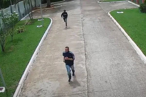 ladrões em fuga após roubo em condomínio de luxo no DF