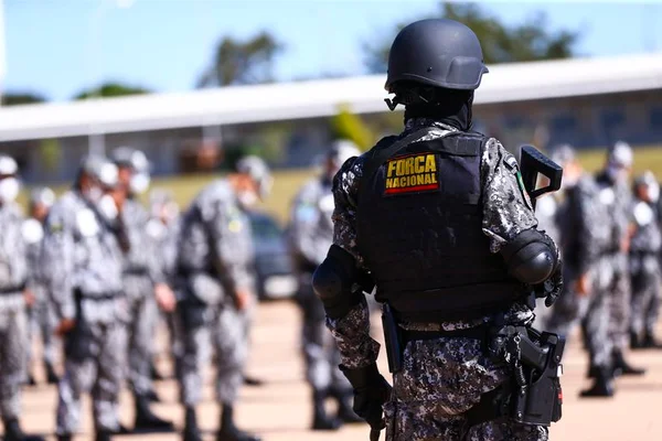 Foto colorida de integrante da Força Nacional