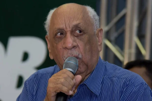 Ex-vice-governador Benedito Domingos tenta viabilizar cemitério na DF-180