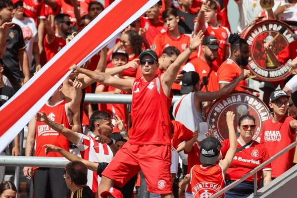 Torcida do Internacional em treino aberto no Beira-Rio