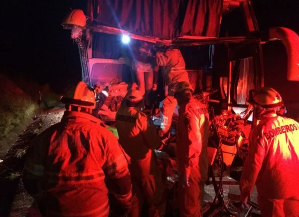 Acidente de carro deixa duas famílias gravemente feridas em Cristalina