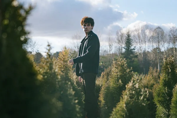 Foto da série O Jardineiro, da Netflix - Metrópoles