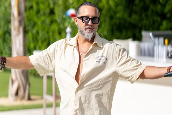 Ex-The Americans, Yakir Levi morre ao cair de 28º andar de hotel - destaque galeria
