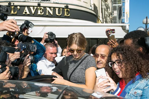 Kendall Jenner, Gigi Hadid & Hailey Baldwin Sighting In - September 30, 2015