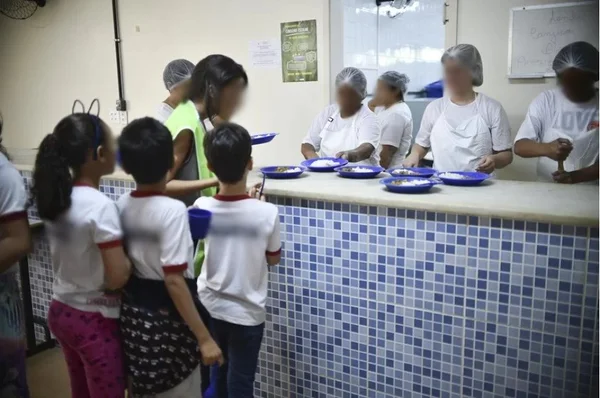 Funcionários denunciam falta de alimentos em escolas no DF: “Indignação”
