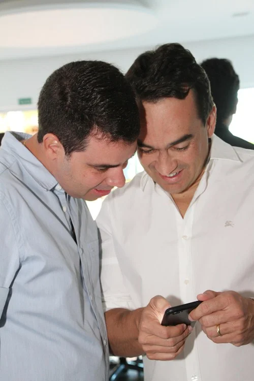 Leonardo Carneiro e Bernardo Diniz Leonardo Carneiro e Bernardo Diniz