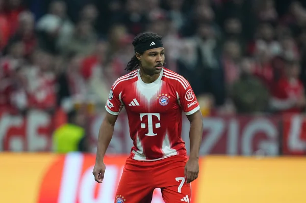 Foto colorida de Serge Gnabry - Metrópoles