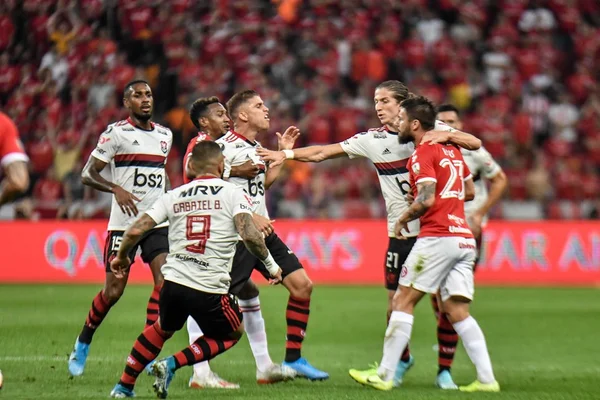 Flamengo empata com o Inter por 1 x 1 e está na semi da Libertadores