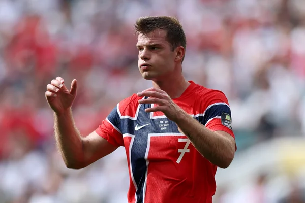 Sorloth recebe ameaças após erro contra a Inglaterra na Copa do Mundo
