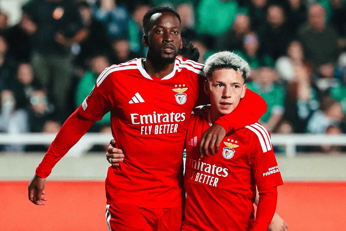 O Benfica entrou em campo pela terceira rodada da Liga Europa O Benfica entrou em campo pela terceira rodada da Liga Europa