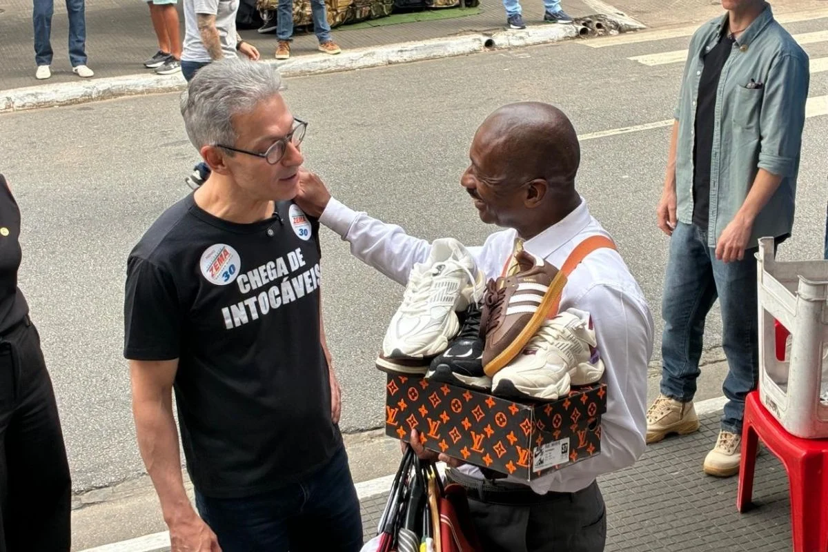 Candidato à presidência, Romeu Zema (Novo) visita a Rua 25 de Março, em São Paulo Candidato à presidência, Romeu Zema (Novo) visita a Rua 25 de Março, em São Paulo