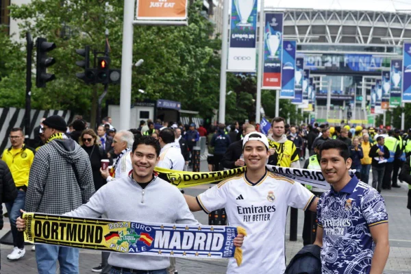 Champions: veja imagens das torcidas de Real e Borussia em Londres