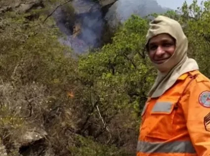 Bombeiro morre durante combate a incêndio