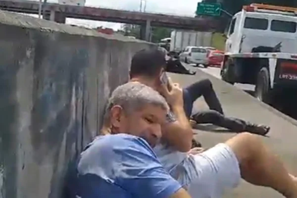 Imagem de tiroteio na Avenida Brasil e da Linha Vermelha