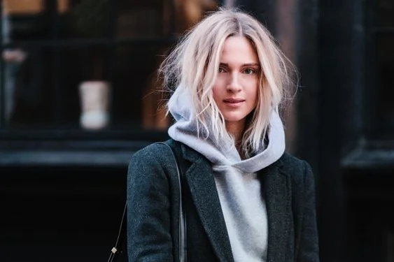 Misture extremos para conseguir looks inusitados com equilíbrio