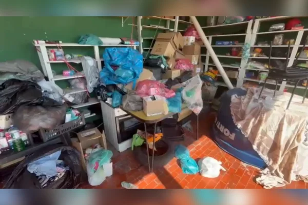 Mulher é presa com depósito ilegal de remédios destinados à caridade