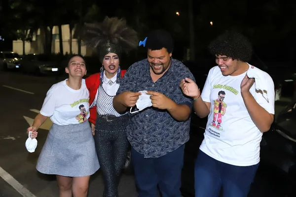BAbu e família