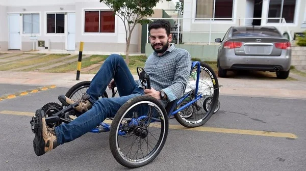 Conheça Hamilson, bancário que luta contra a evolução de doença rara