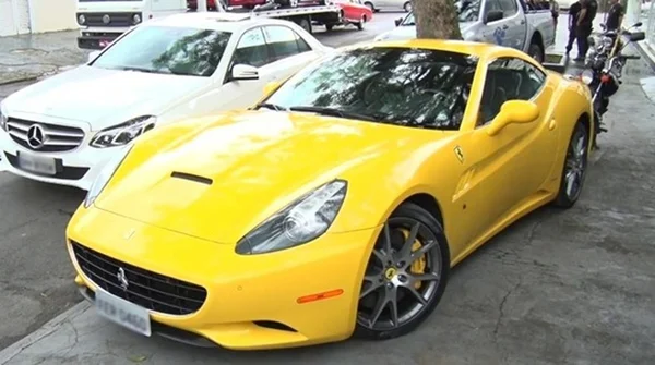 MJ vai leiloar Ferrari que era de império da cocaína em Santa Catarina