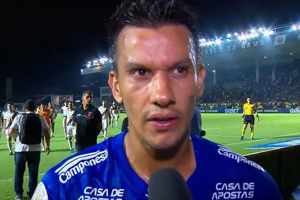 Henrique lamenta derrota do Cruzeiro: “Não depende só de nós”