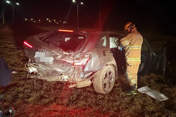 Carro envolvido em acidente