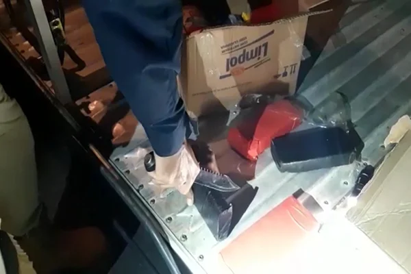 Dono de empresa de ônibus é preso em flagrante por tráfico de drogas