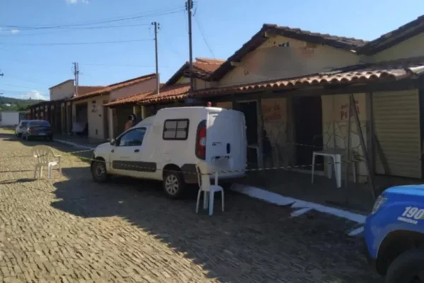 carro prefeitura idoso acidente pirenopolis