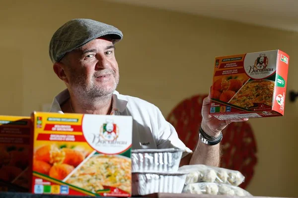 “Seu Manel” faz delivery de bacalhau com tempero português secreto