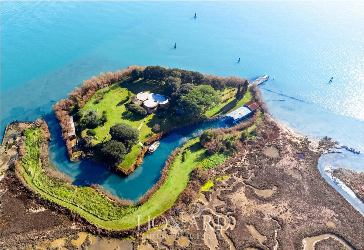 Ilha com forte napoleônico é colocada à venda na Itália por R$ 33 milhões - imagem 12 Ilha com forte napoleônico é colocada à venda na Itália por R$ 33 milhões - imagem 12