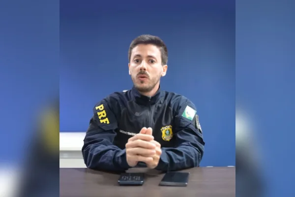 PRF faz alerta sobre função do celular que chama socorro em acidentes