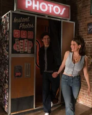 A primeira temporada aborda o romance de Hannah e Garrett A primeira temporada aborda o romance de Hannah e Garrett
