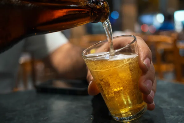 Pessoas morreram em Istambul após tomarem bebidas alcóolicas envenenadas