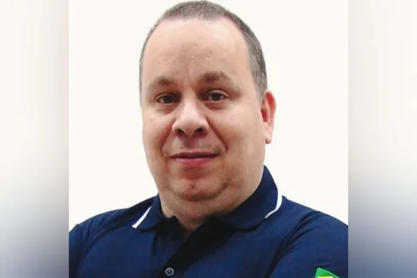 Coronel Ricardo Sant'Anna, expulso de grupo do TSE por compartilhar fake news