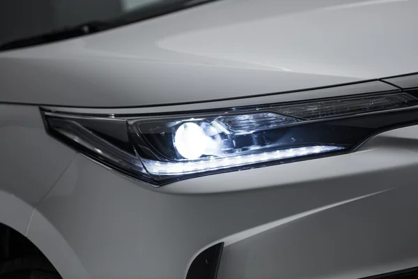 Luzes diurnas serão obrigatórias em todos os carros novos