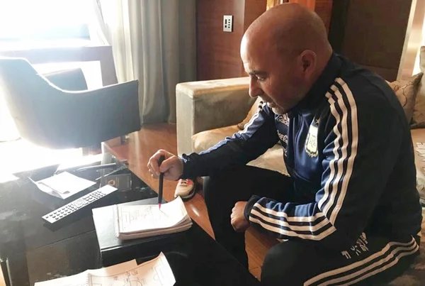 Exigente, Sampaoli quer cinco auxiliares na comissão do Palmeiras