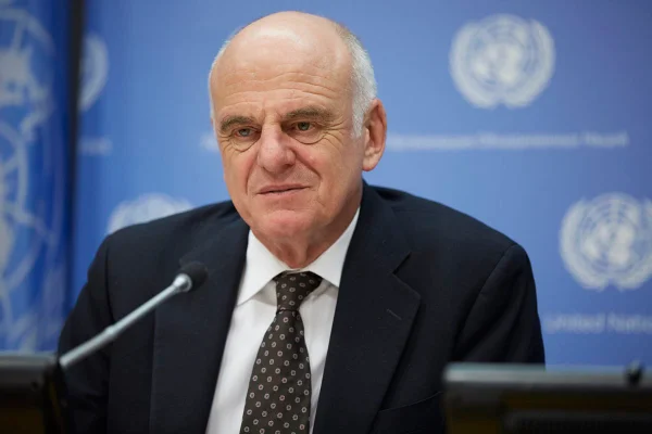 David Nabarro, da OMS, fotografia colorida